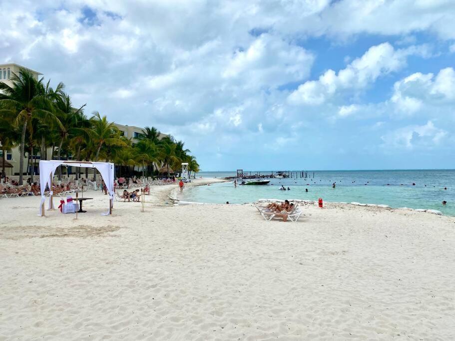 Elegant Lagoon Front Villa By Casa Paraiso Cancun Exterior photo