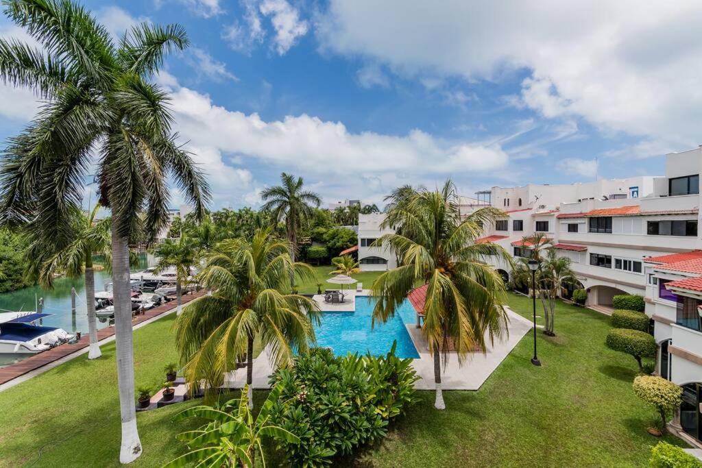 Elegant Lagoon Front Villa By Casa Paraiso Cancun Exterior photo